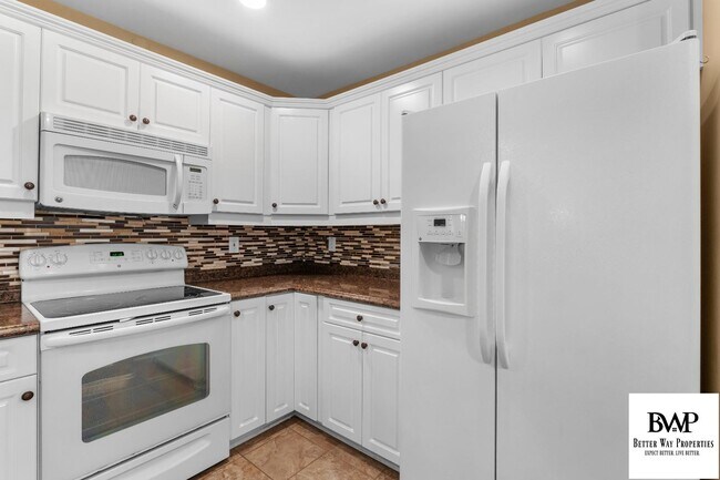 Building Photo - 824 White Fawn Dr