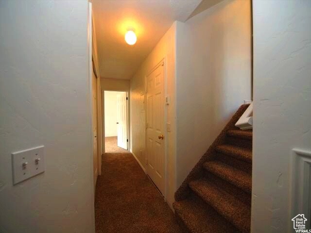 Building Photo - 1448 Willow Valley Dr