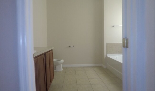 Building Photo - 4624 Barbados Loop