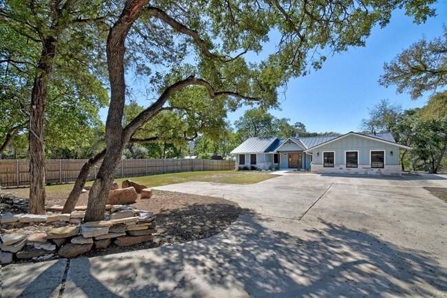 Building Photo - 108 Hub Dr