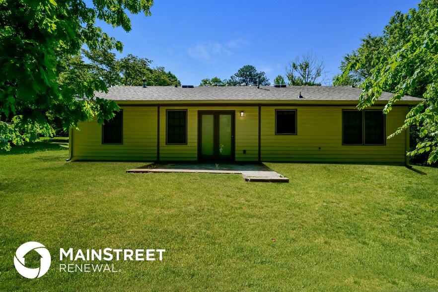 Building Photo - 130 Derby Country Dr