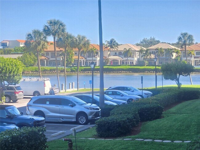 Building Photo - 899 Jeffery St