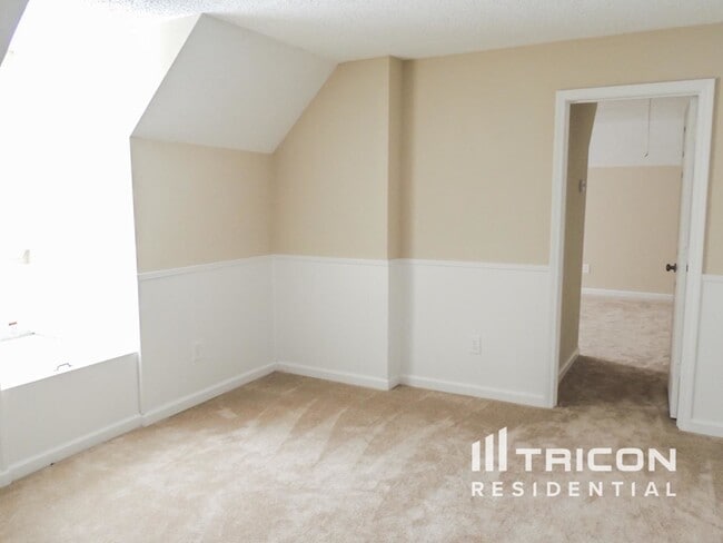 Building Photo - 111 Ladora Dr