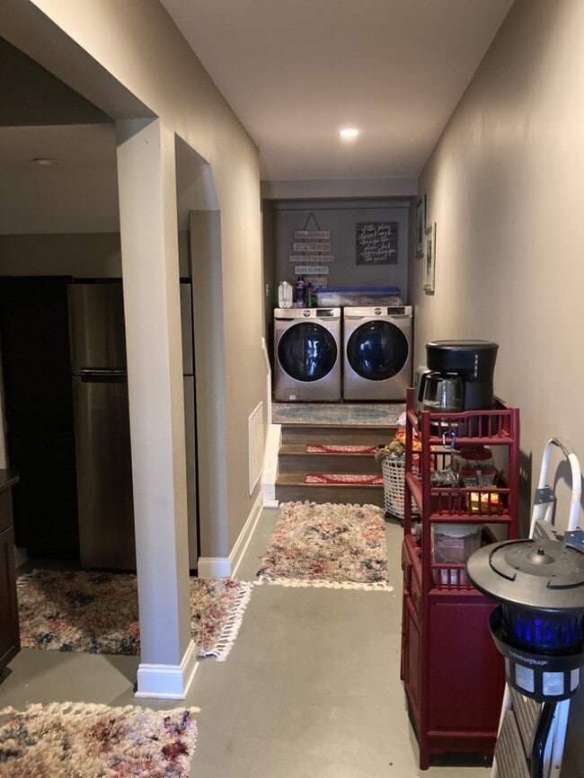 Building Photo - Unique Fully Furnished Apartment Space