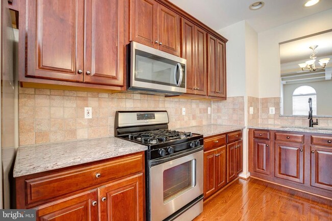 Building Photo - 4527 English Holly Dr