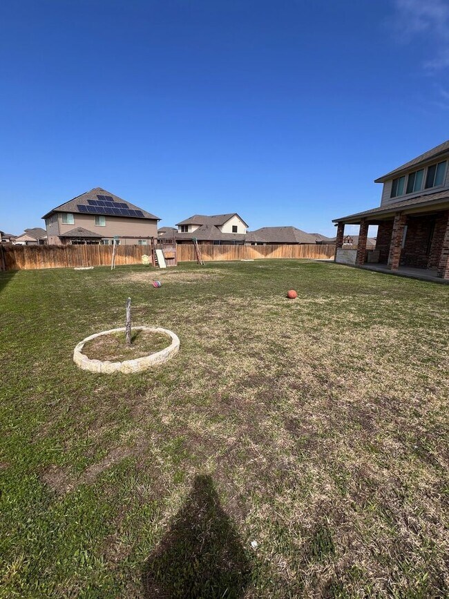 Building Photo - Spacious 5-Bedroom Harker Heights Home with 3 Living Areas & 3-Car Garage