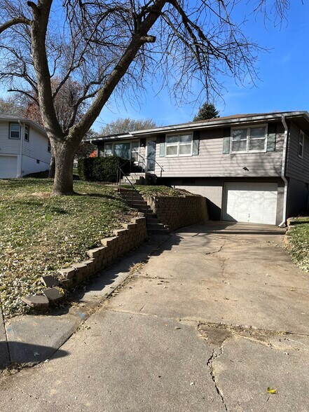 Building Photo - 4016 North 92nd Circle