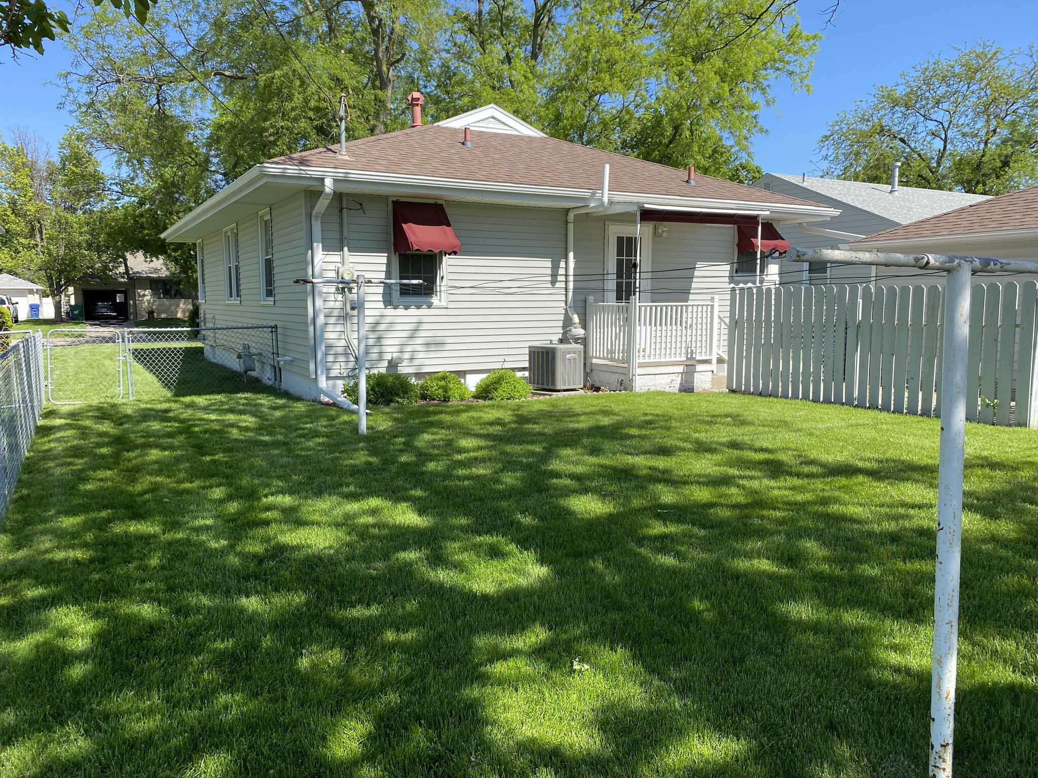 Building Photo - 2029 Austin Ln