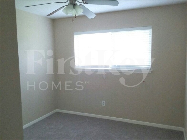 Building Photo - 6607 Dusty Dawn Dr