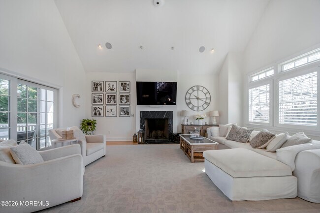 Building Photo - 3 Elizabeth Pl