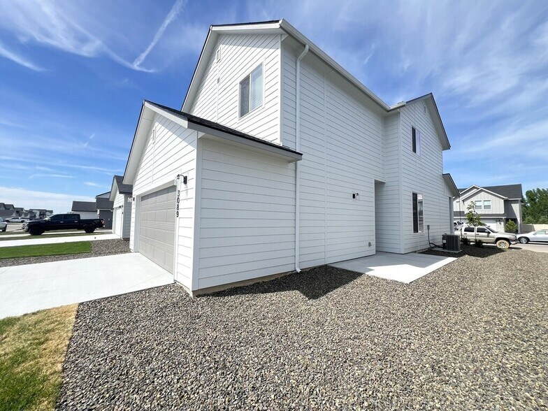 Building Photo - 3089 E Mossy Creek Dr