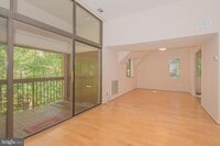 Building Photo - 1665 Parkcrest Cir