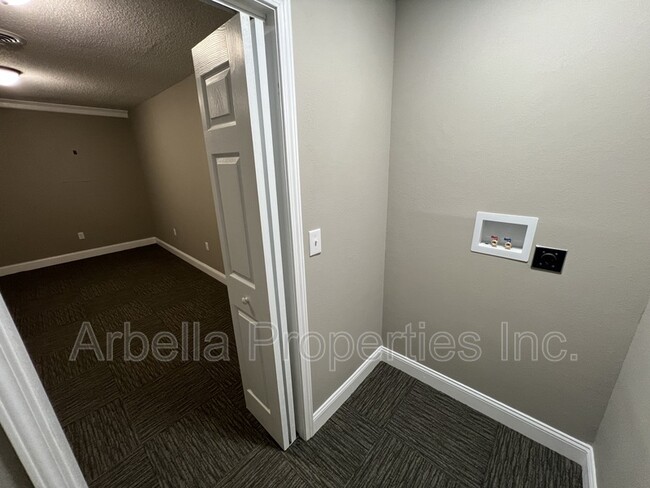 Building Photo - 1415 Kingsport Hwy