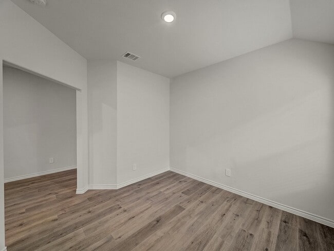 Building Photo - 9733 Tinsley St