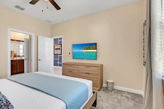 Building Photo - 9016 Sommerset Hills Dr