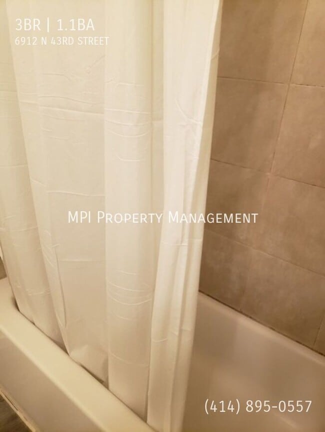 Building Photo - 6912 N 43RD St