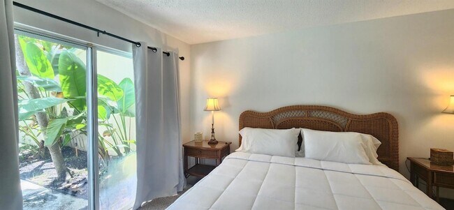 Building Photo - 2284 Las Casitas Dr