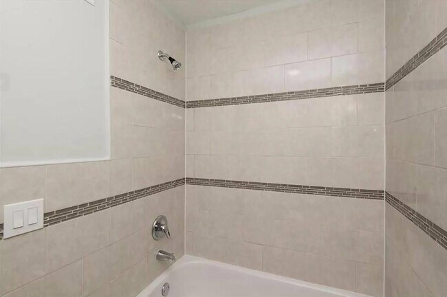 Building Photo - 28 Van Cleef St