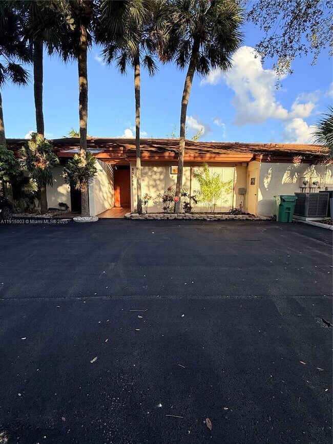 Building Photo - 15315 Loch Isle Dr W