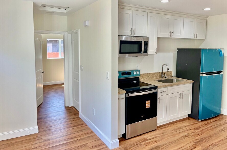 Building Photo - 159 N Canyon Blvd