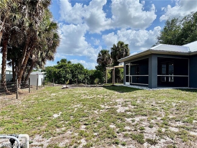 Building Photo - 6016 Lindbrook Ave