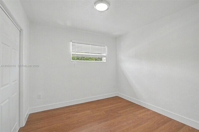 Building Photo - 3170 SW 16th St