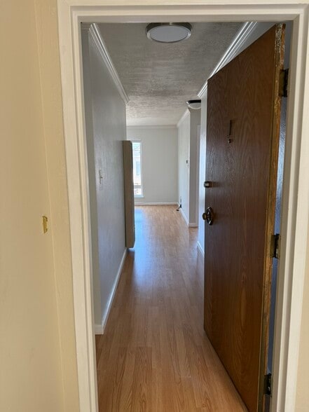 front door entrance - 409 Kirkham St