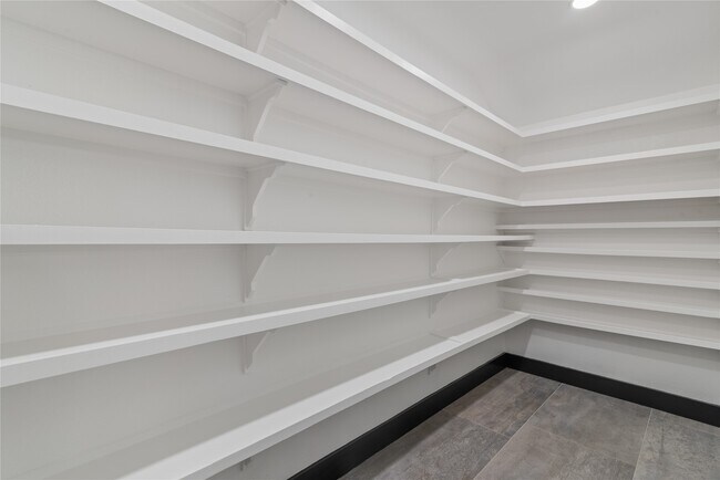 Building Photo - 1244 Rd 5705