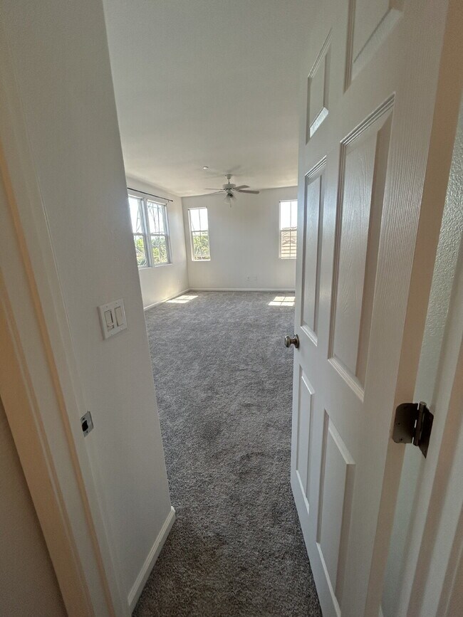 Building Photo - Beautiful 2 bd 2 bath Condo in Folsom