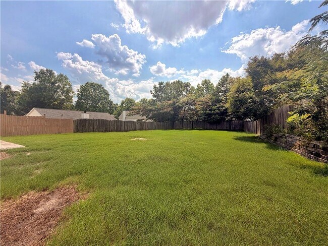Building Photo - 1210 Skylar Ridge Cir