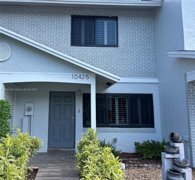 Primary Photo - 10425 NW 3rd St