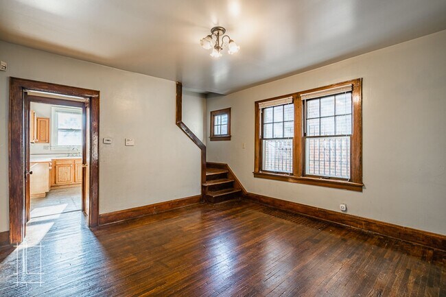 Building Photo - 1448 Summit St