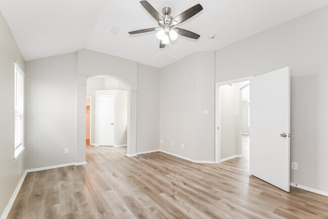 Building Photo - 1603 Wolf Creek Dr