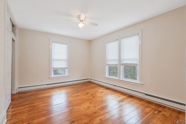 Building Photo - 206 E Genesee St