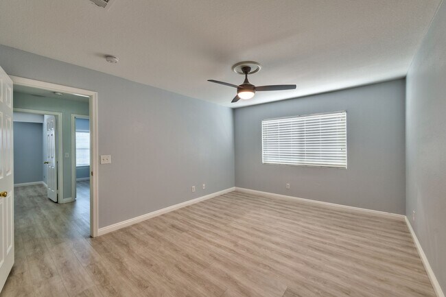 Building Photo - 7736 Allerton Ave