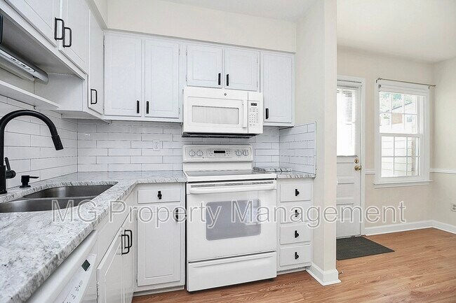 Building Photo - 3726 Park Rd