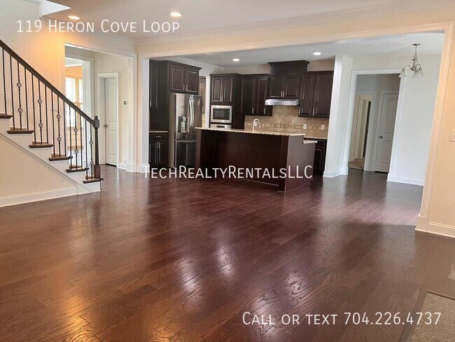 Building Photo - 119 Heron Cove Loop