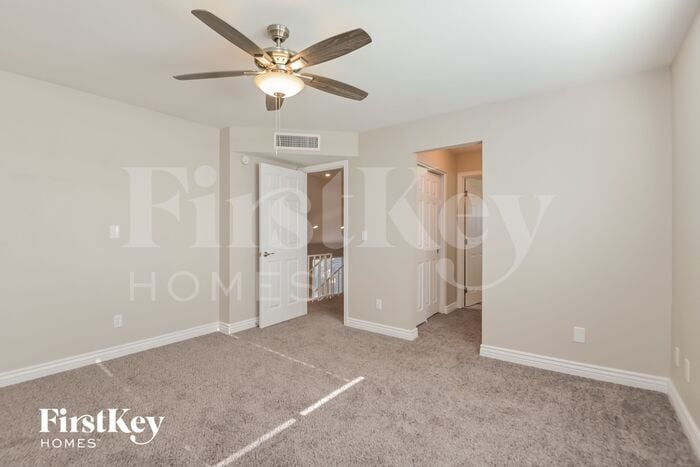 Building Photo - 4450 W Meggan Pl