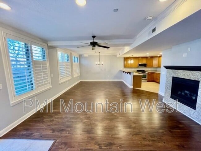Building Photo - 88 S 900 E