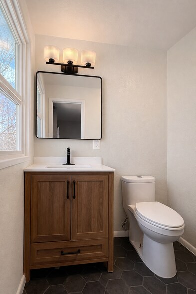 Building Photo - 107 Arlen St