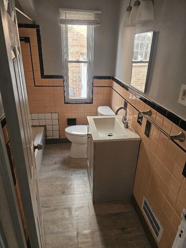 Building Photo - 10440 Nottingham Rd