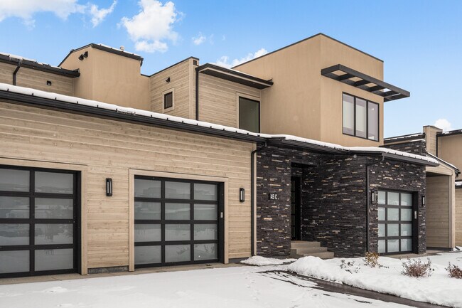 Building Photo - 45 Duckhorn Ln