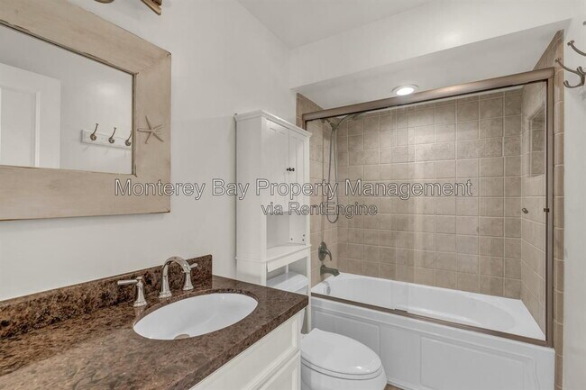 Building Photo - 414 Monterey Ave