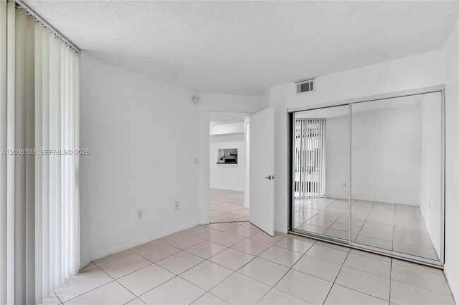 Building Photo - 8255 SW 152nd Ave
