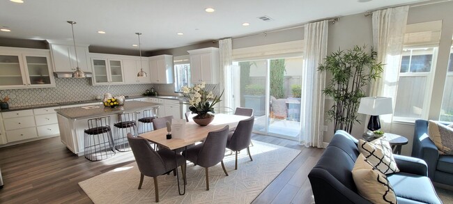 Building Photo - Gorgeous 4 Bedroom Model Home in the Cannery
