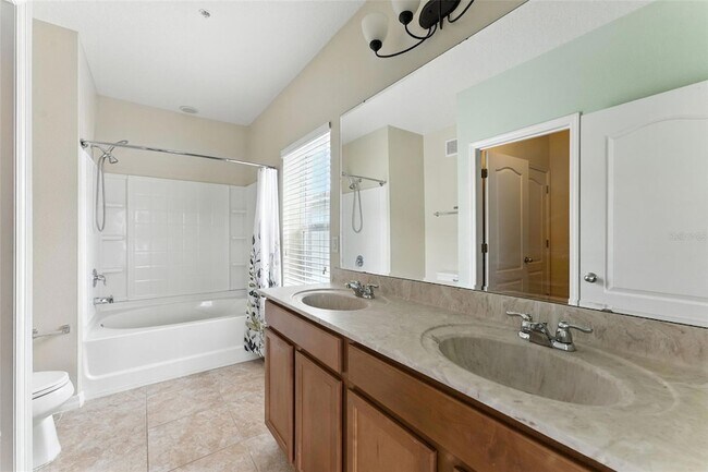 Building Photo - 6524 S Goldenrod Rd