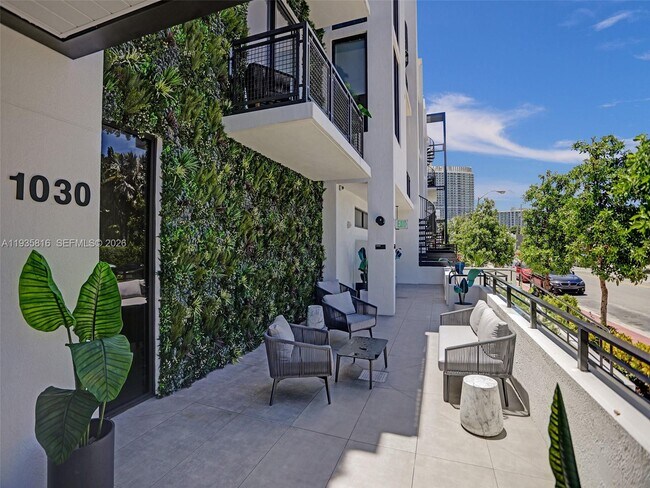 Building Photo - 1030 15th St