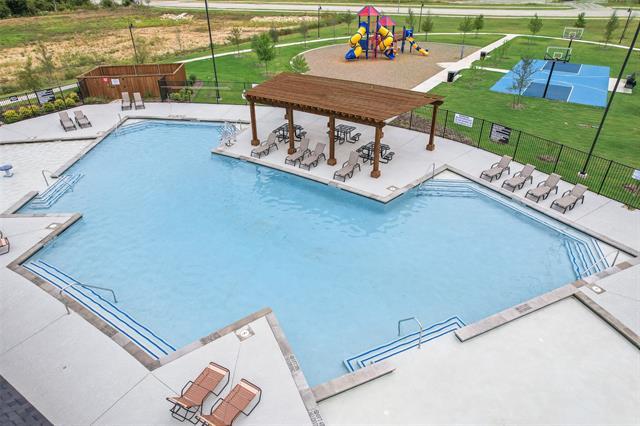 Building Photo - 15200 Bullfighter Blvd