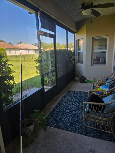 Building Photo - 3572 Valleyview Dr