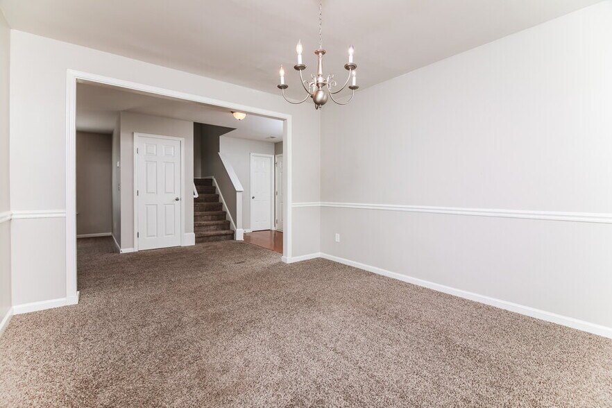 Building Photo - 2707 Brownlow Ct